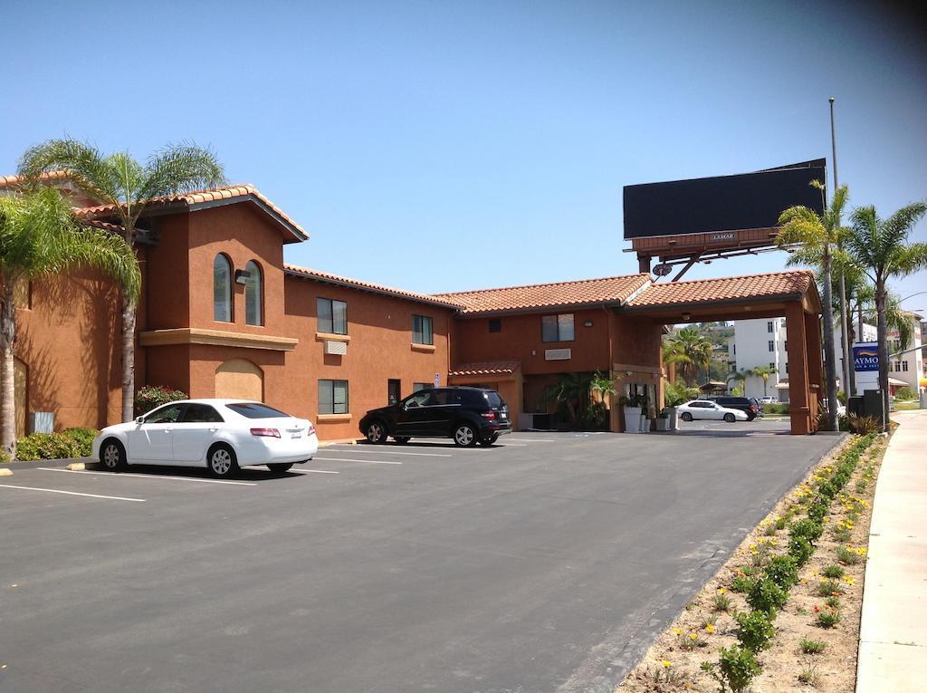 Quality Inn & Suites Oceanside Near Camp Pendleton Buitenkant foto