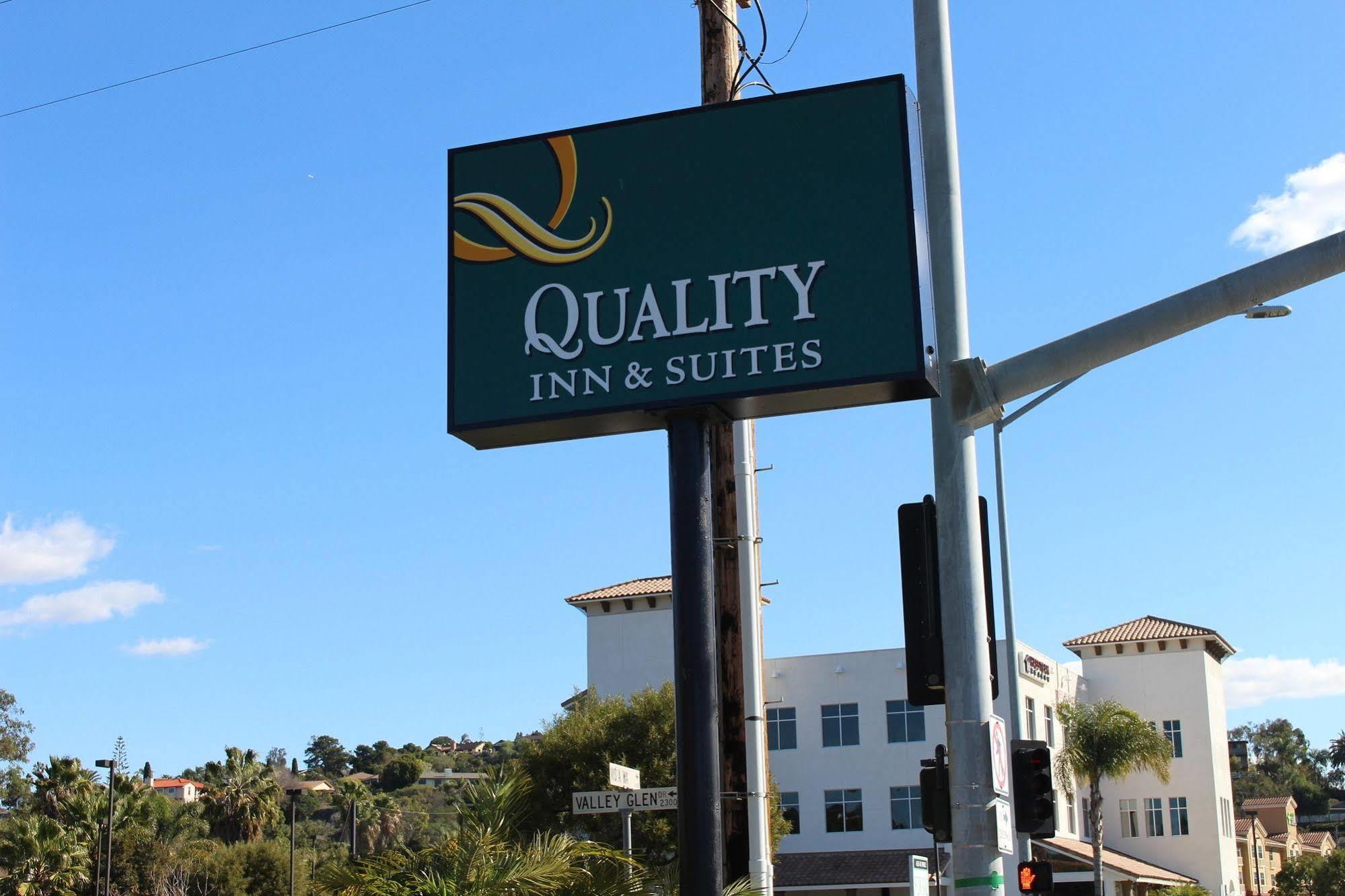 Quality Inn & Suites Oceanside Near Camp Pendleton Buitenkant foto
